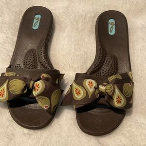 Oka-b Sandals